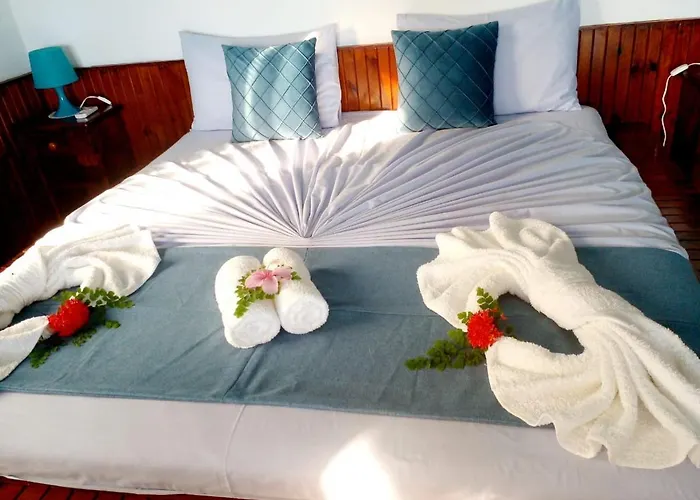 Les Elles Self Catering Baie Lazare (Mahe)