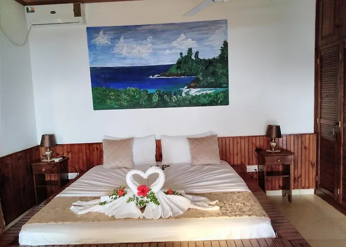 Les Elles Self Catering Pensionat 4*