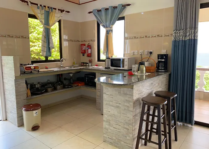 Les Elles Self Catering 4*