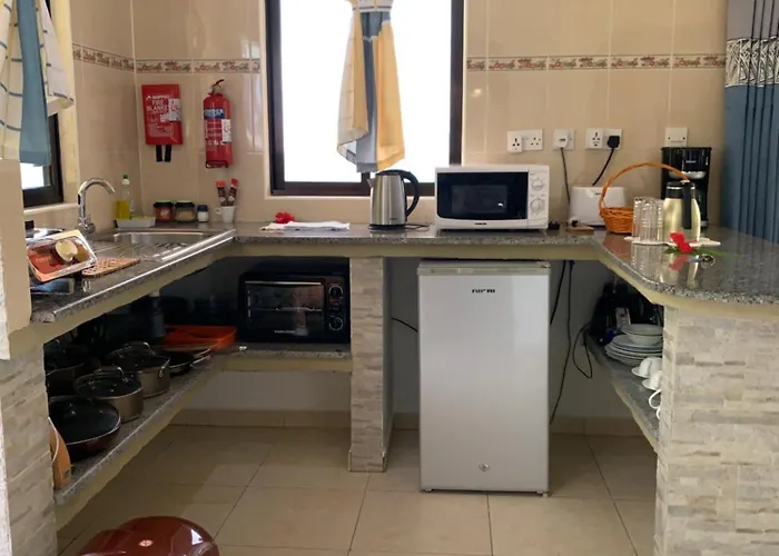 Les Elles Self Catering Pensionat 4*